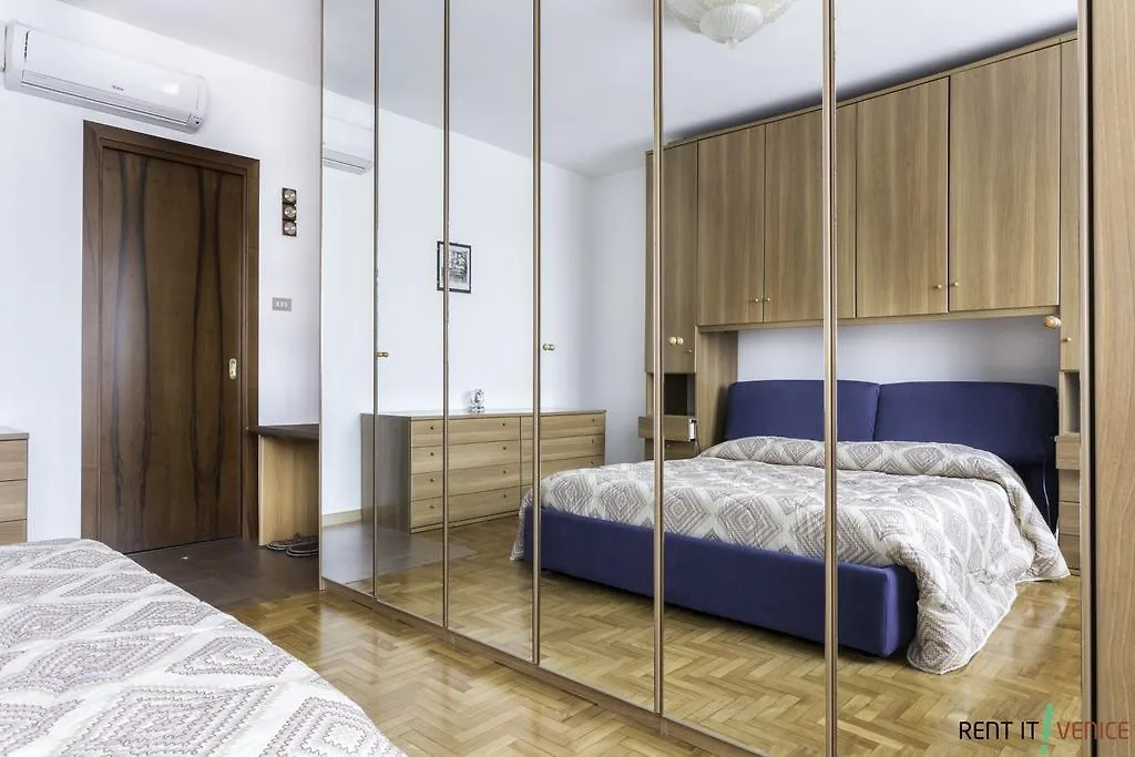 Seven Venice Apartment Mestre 0*,