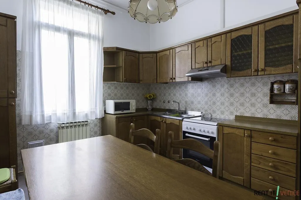 Seven Venice Apartment Mestre 0*,