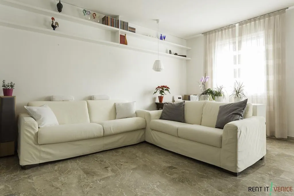 Seven Venice Apartment Mestre 0*,  Italie