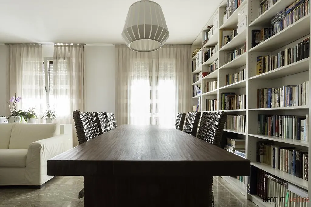 Seven Venice Apartment Mestre Italie