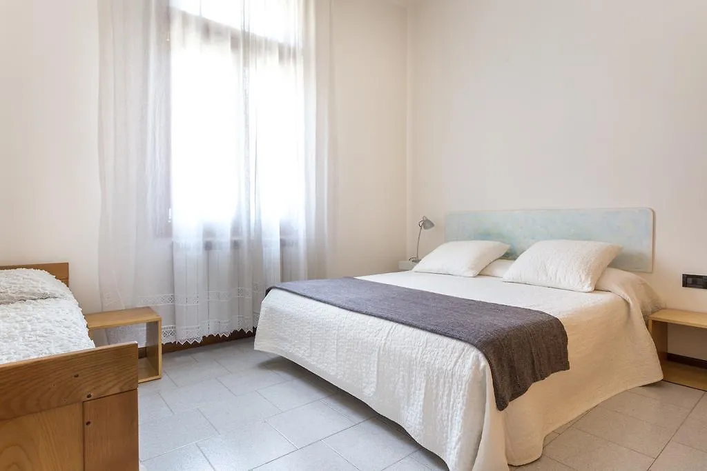 Seven Venice Apartment Mestre 0*,  Italie