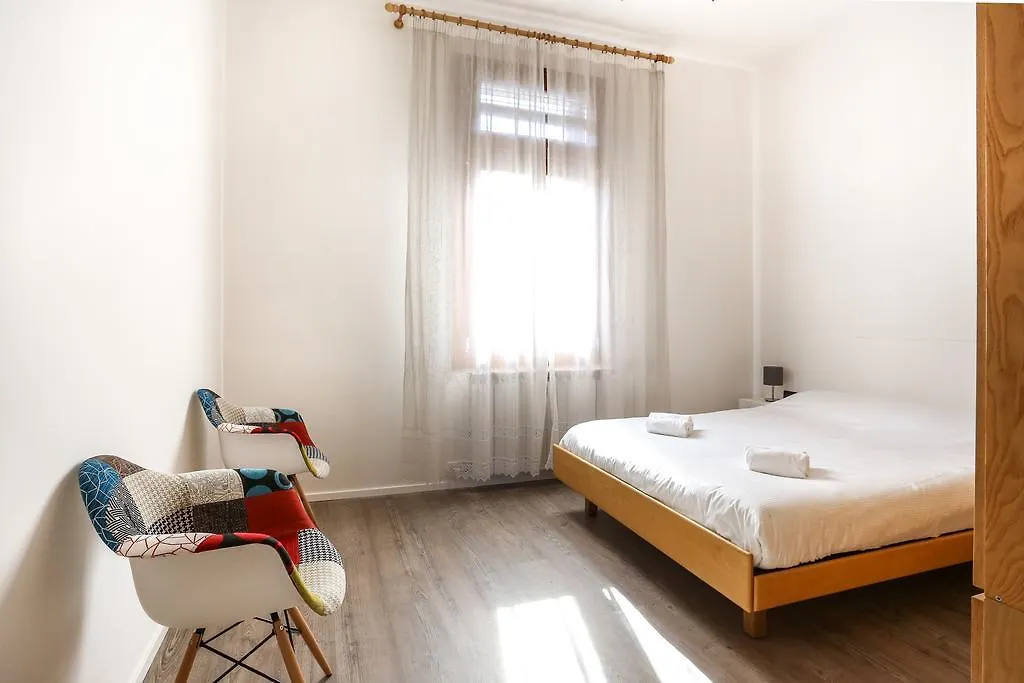 Seven Venice Apartment Mestre Italie